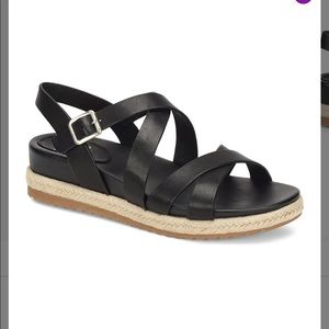 Sofft black sandals